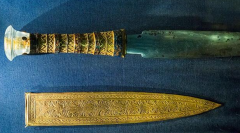 内蒙古赤峰张某挖出铁陨石匕首