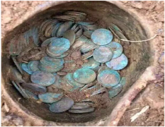 老宅挖出一坛铜钱