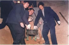 刘家村三村民发现大量青铜器