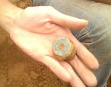河南19岁小伙在工地挖出大量宋代铜钱